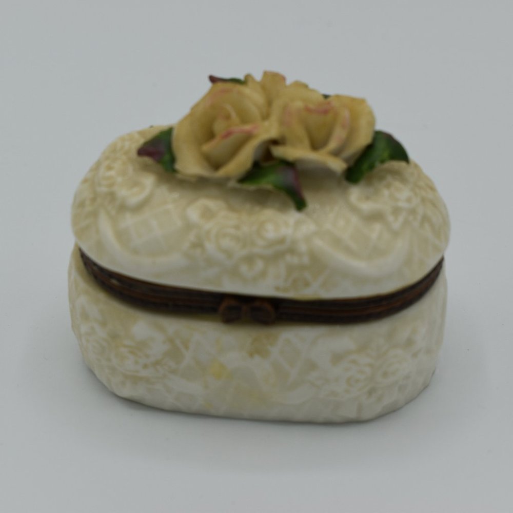 COPY - Small vintage Ceramic Jewelry holder